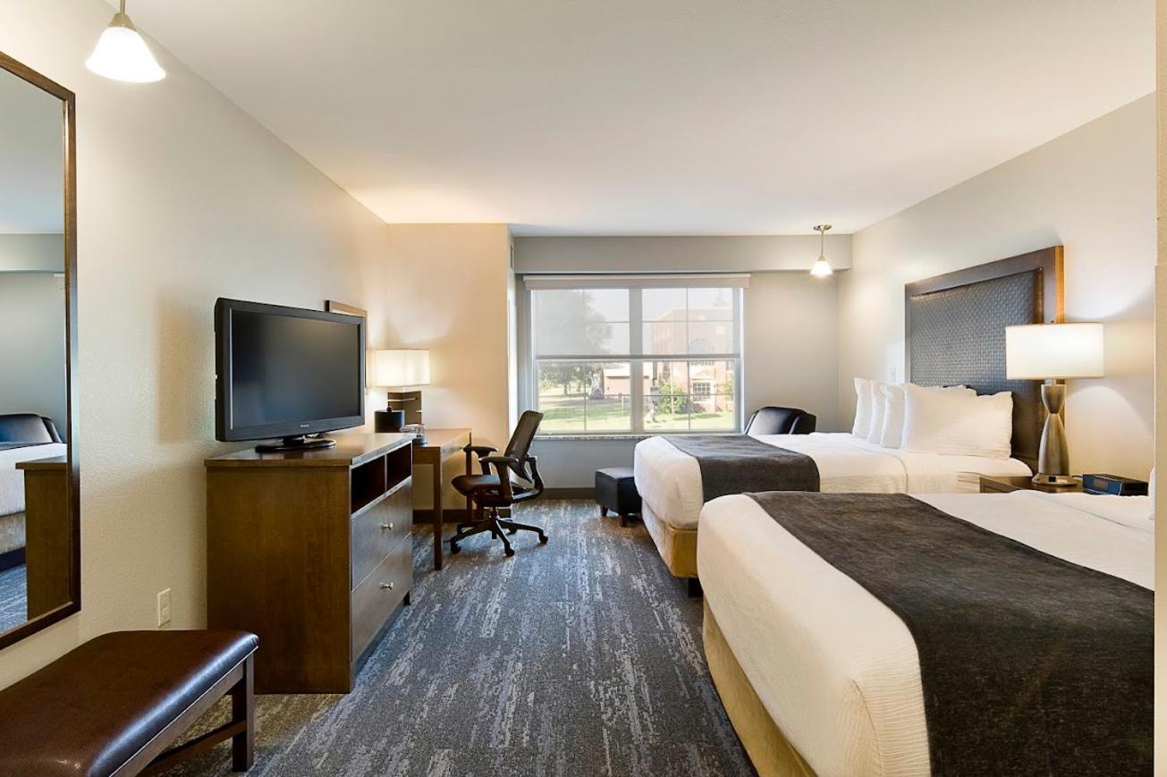 Clubhouse Hotel And Suites Пиер Екстериор снимка