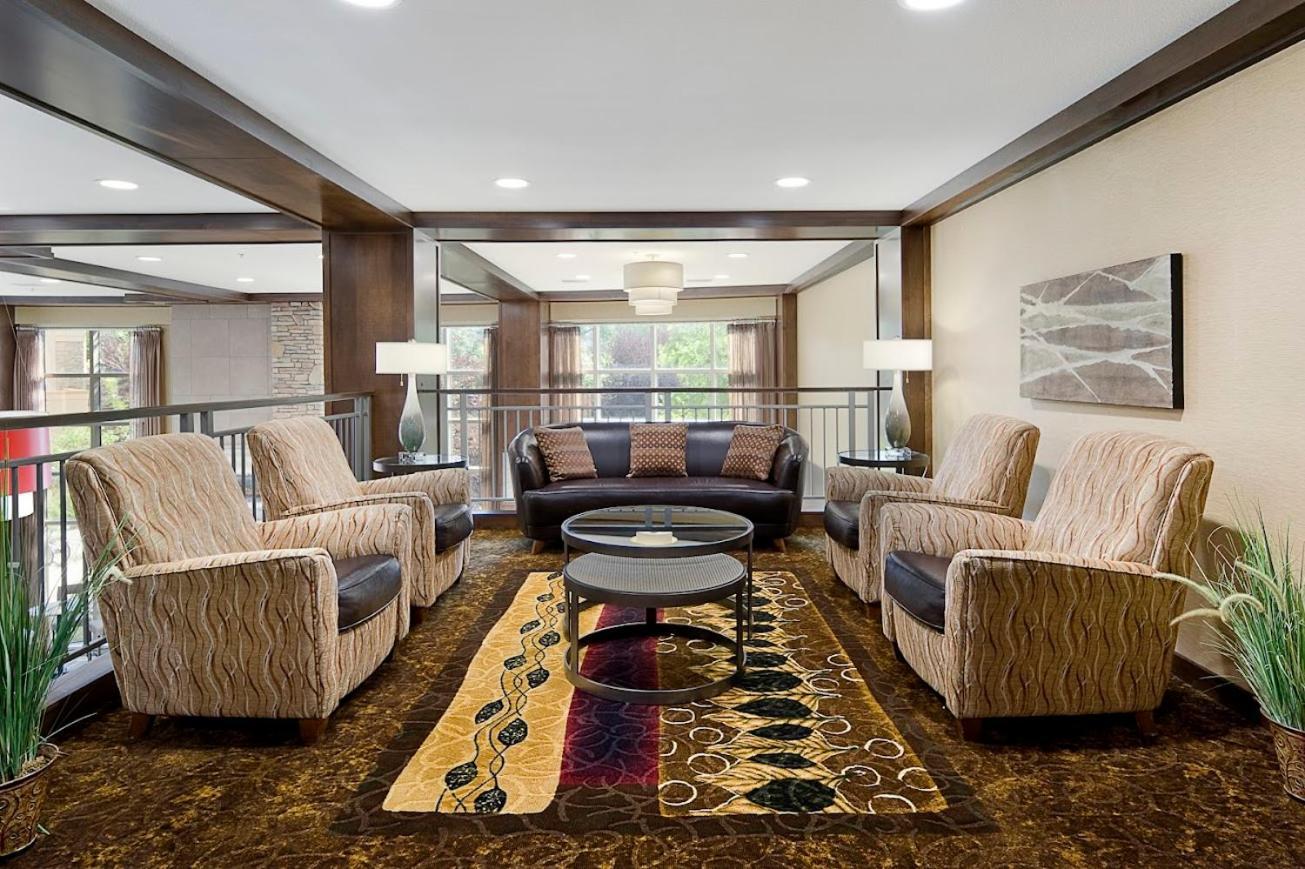 Clubhouse Hotel And Suites Пиер Екстериор снимка