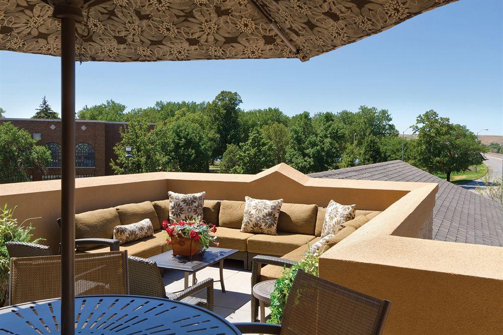 Clubhouse Hotel And Suites Пиер Екстериор снимка