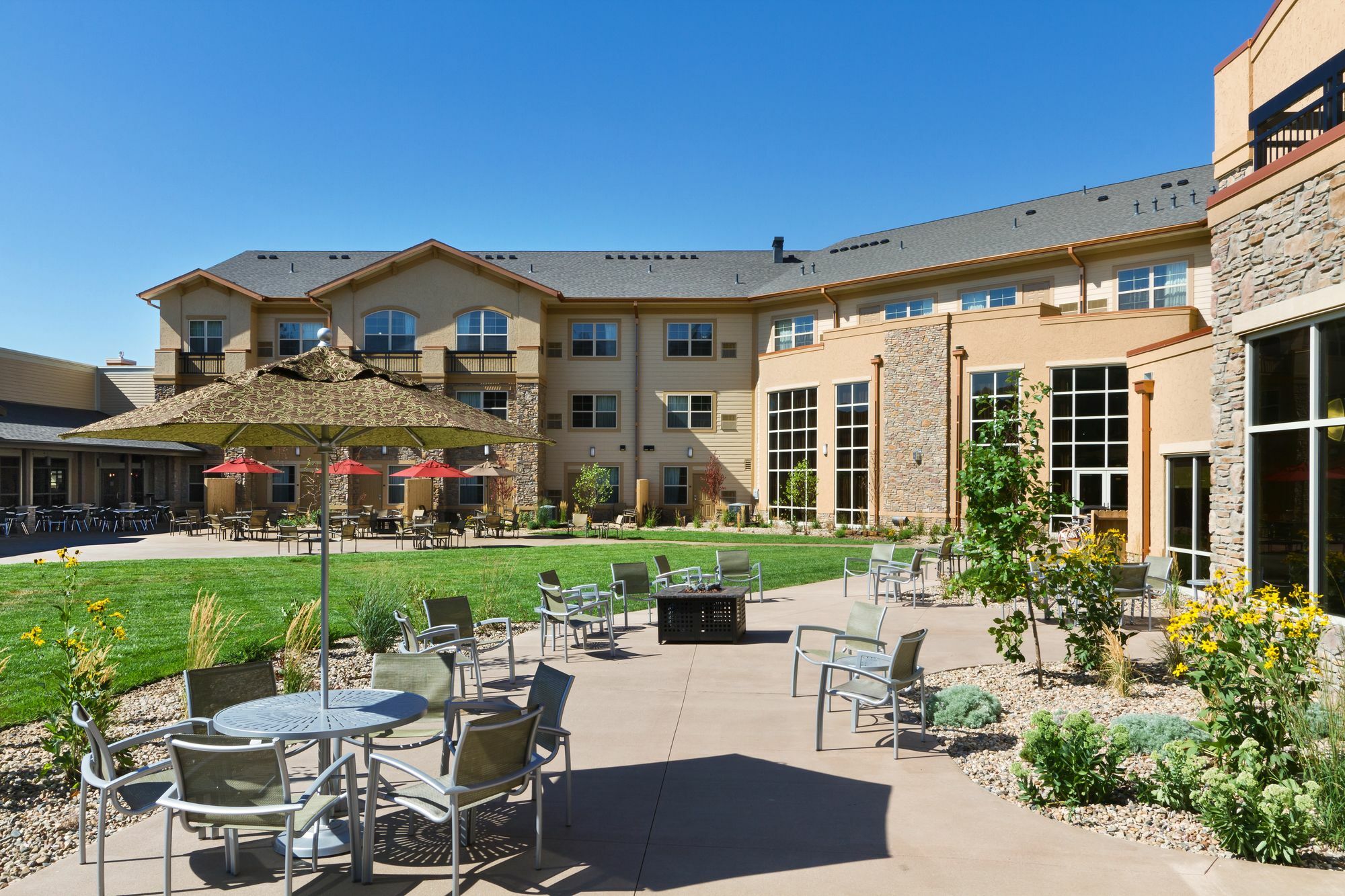 Clubhouse Hotel And Suites Пиер Екстериор снимка