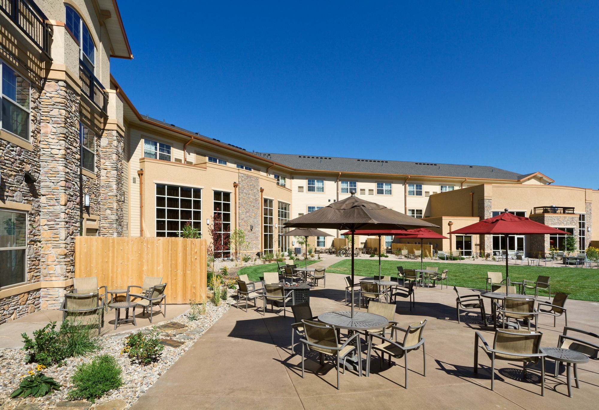 Clubhouse Hotel And Suites Пиер Екстериор снимка
